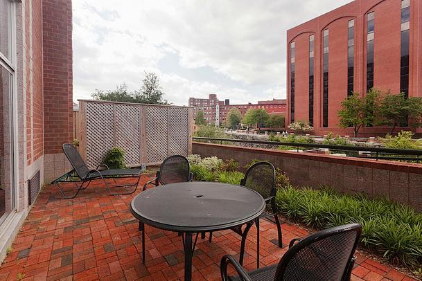 Umass Lowell Inn And Conference Center Exterior photo